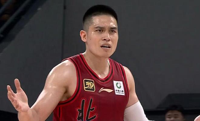 北京16分逆转广东6连胜 陈盈骏18+12奥莫特28分