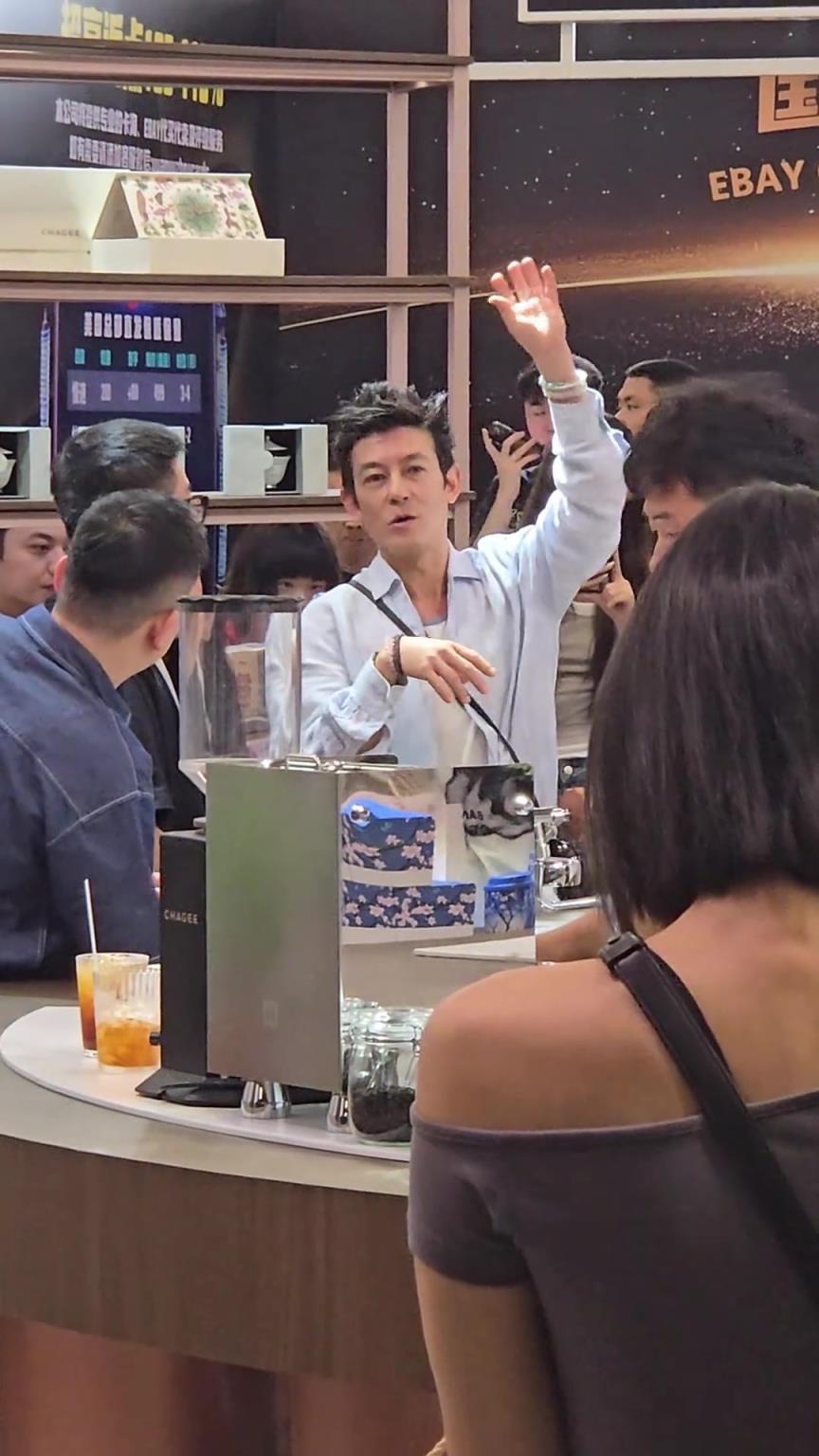 陈冠希就算老了还是这么帅