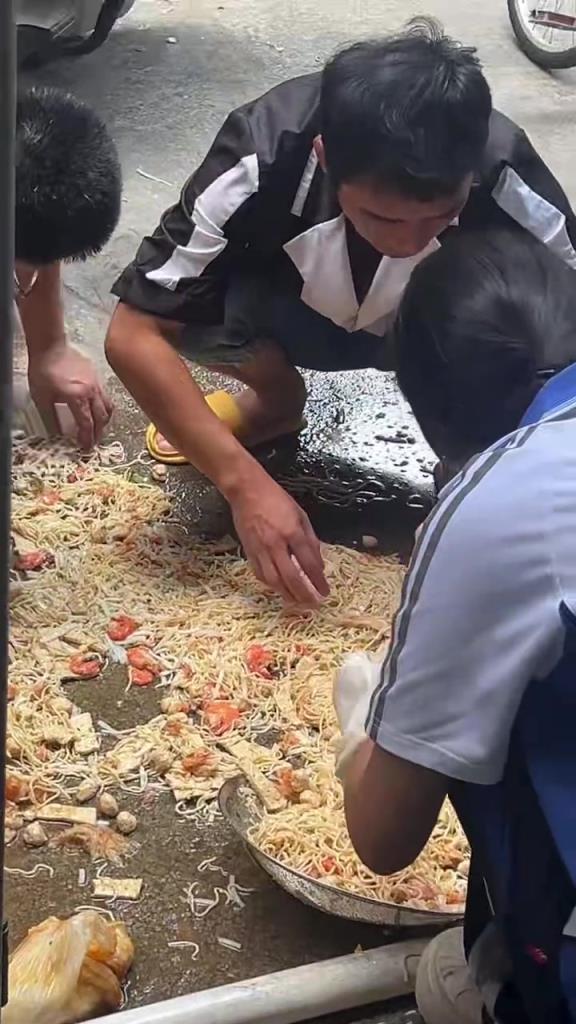 小朋友三千多的牙套吃吃不见了 把寄餐园翻个底