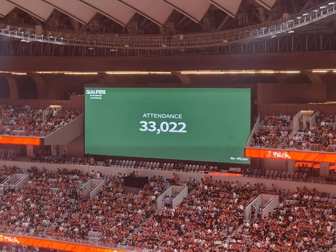 人数每场递增，U23国足与澳大利亚的出线关键战上座33022人