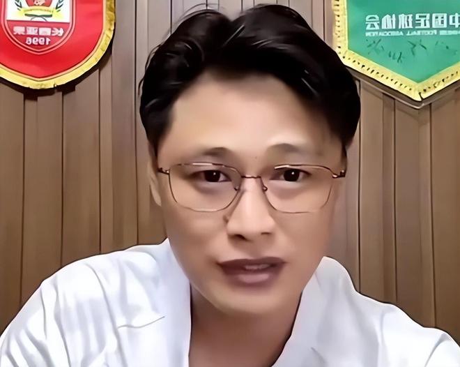 令人失望：前国脚承认，练球时间太晚，中国男足错失希望之星