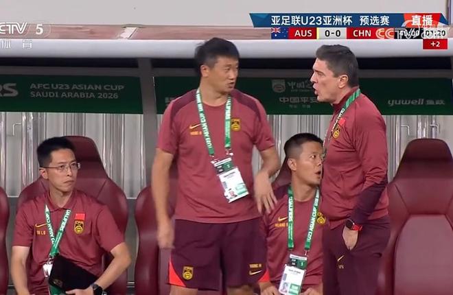 0-0！大脚尼奥名不虚传！9号太拼了 胡荷韬过人太帅了 菜地立功了