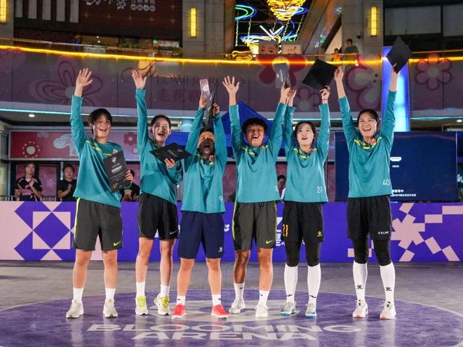 五人制国脚助阵街头足球，怒放竞技场决胜紫禁之巅
