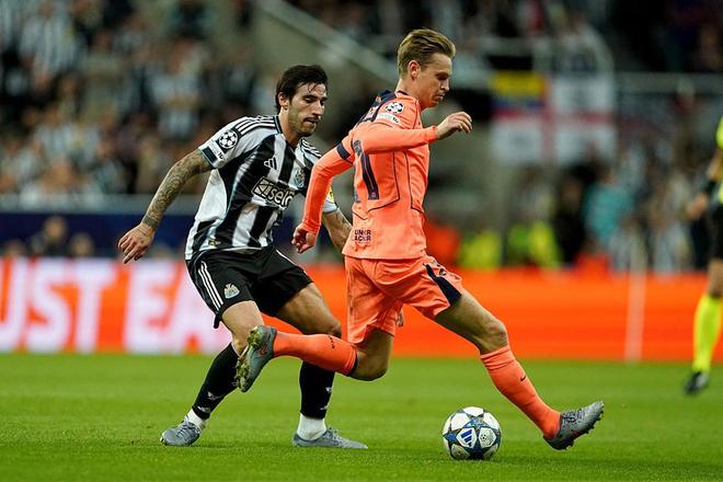 巴萨客战纽卡半场数据：巴萨控球率66%，射门数9-3