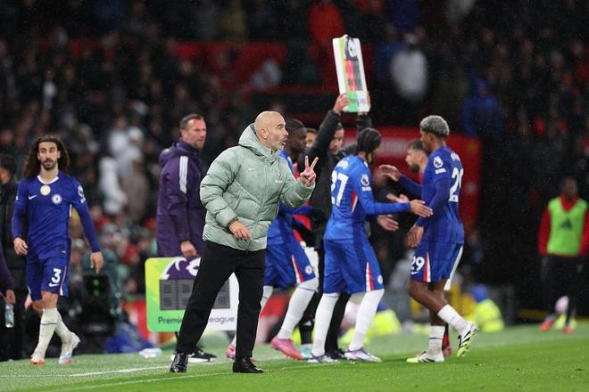 切尔西遭英超首败 8天内崩盘3场不胜 主帅“投降”式换人送礼曼联
