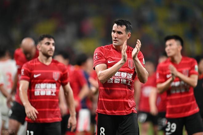 5-1大胜!30岁国脚助攻帽子戏法!双线作战,成都蓉城如何应对? 5-1大胜!30岁国脚助攻帽子戏法!双线作战,成都蓉城如何应对?