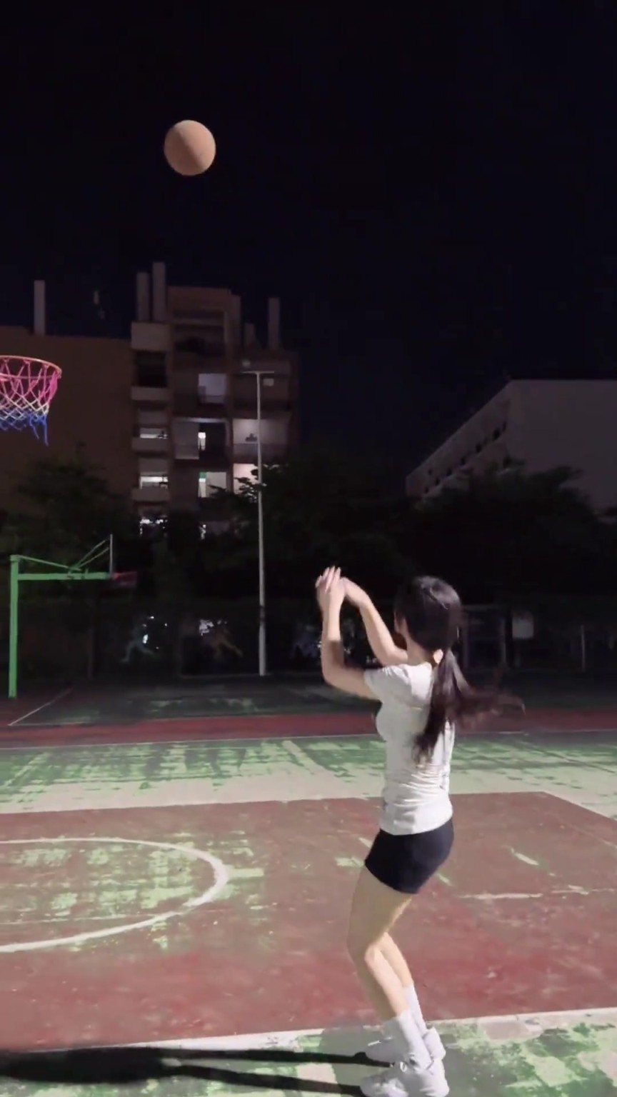 不是妹子，我这一生就俩爱好，你被你占了