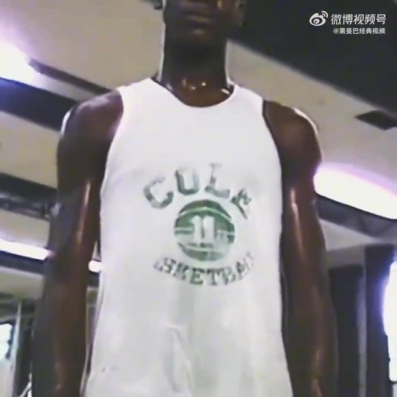 高中时期的奥尼尔，对篮框的摧残真的太狠了！