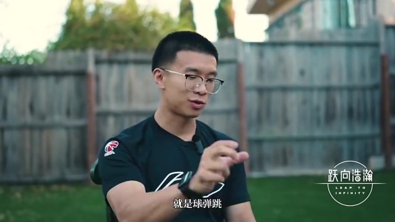 今天见识到了！翻译此前：瀚森试训吊球惊艳全场！上来打13-0