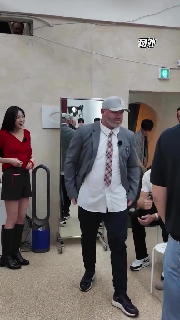 你怎能不泪流满面！昔日红魔名宿齐聚