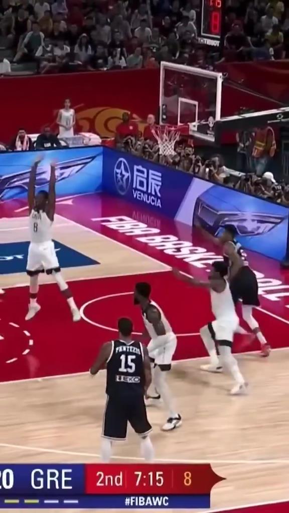 现在已经适应FIBA了！19年世界杯，字母哥被斯玛特防懵了！