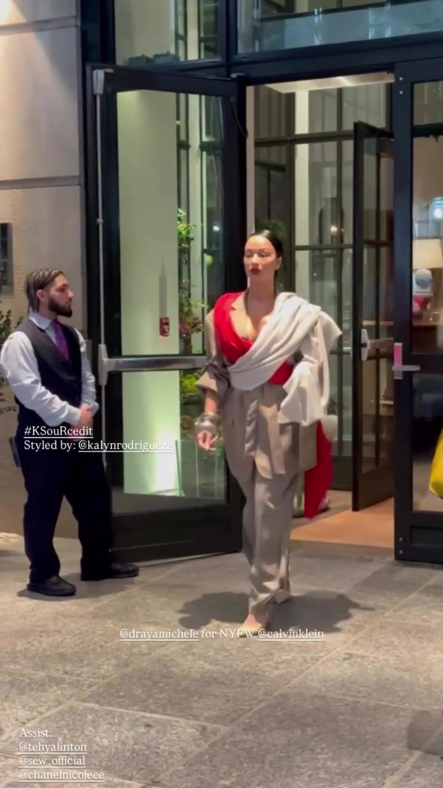结果被拍到在街头争吵！杰伦-格林与40岁女友本去参加时装周~