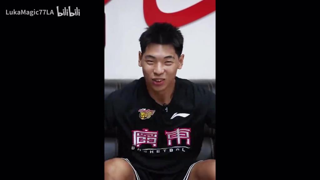 崔永熙：小时候就看广东的球，选择24号球衣为了致敬我的偶像！