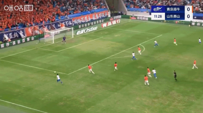 泰山1-0领先海牛!瓦科手术刀直塞策动,刘洋助攻李小恒头球破门 泰山1-0领先海牛!瓦科手术刀直塞策动,刘洋助攻李小恒头球破门