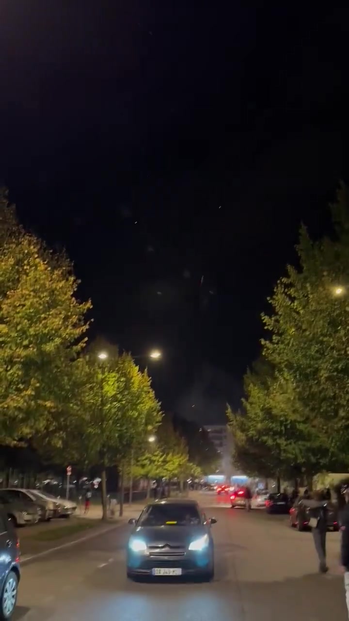 家乡的骄傲！埃夫勒放烟花庆祝登贝莱获得金球奖